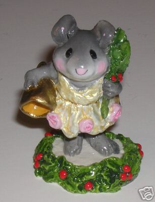 CC-04_Ghost_of_Christmas_Past_gold