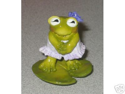 F-07_Flirty_Frog_lavender