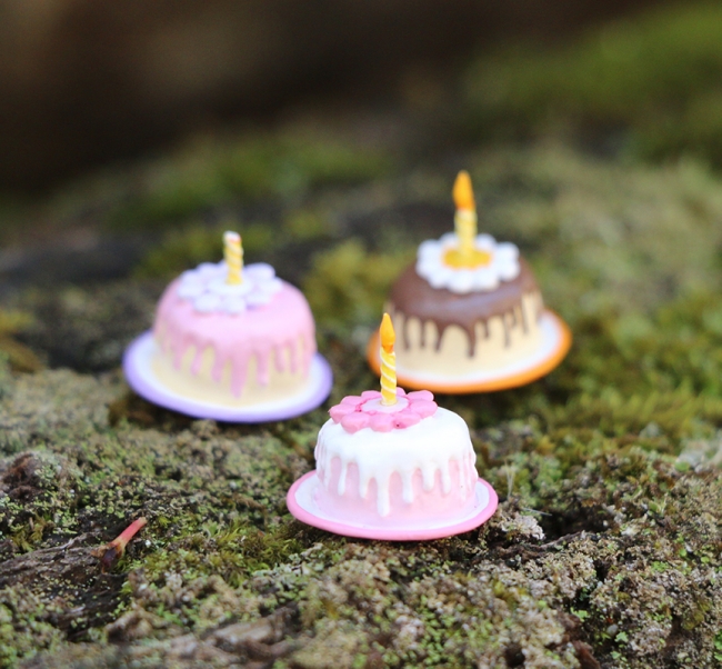 INC-16 Tiny Birthday Cake