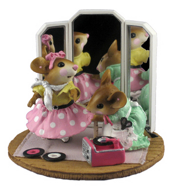 LTD-10_A_Stitch_in_Time_50s_3A_polkadots