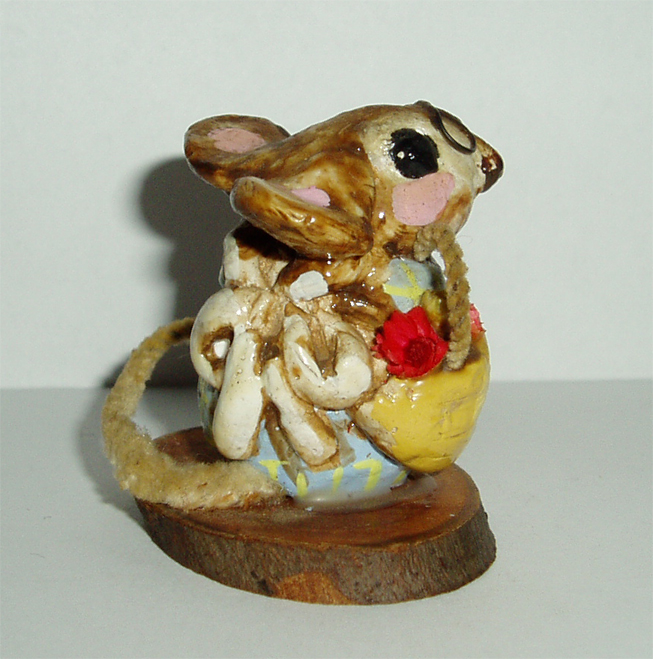 M-002_Miss_Mousey_blue_and_yellow_side