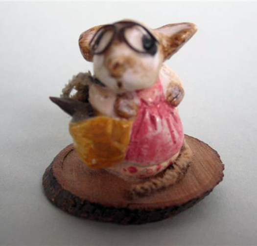 M-002_Miss_Mousey_pink_apron