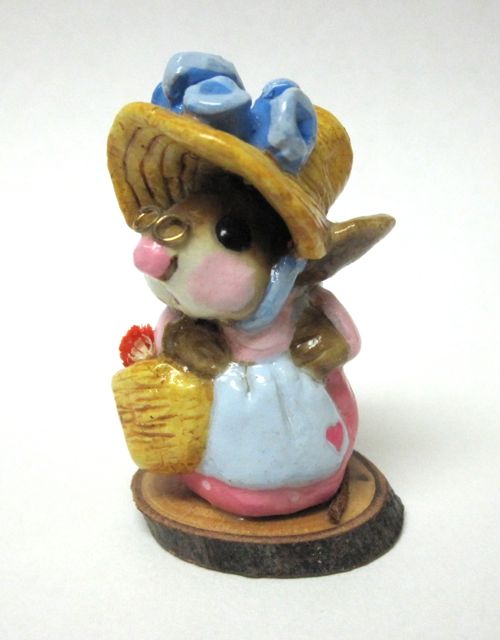 M-002a_Miss_Mouse_with_Straw_Hat_pink