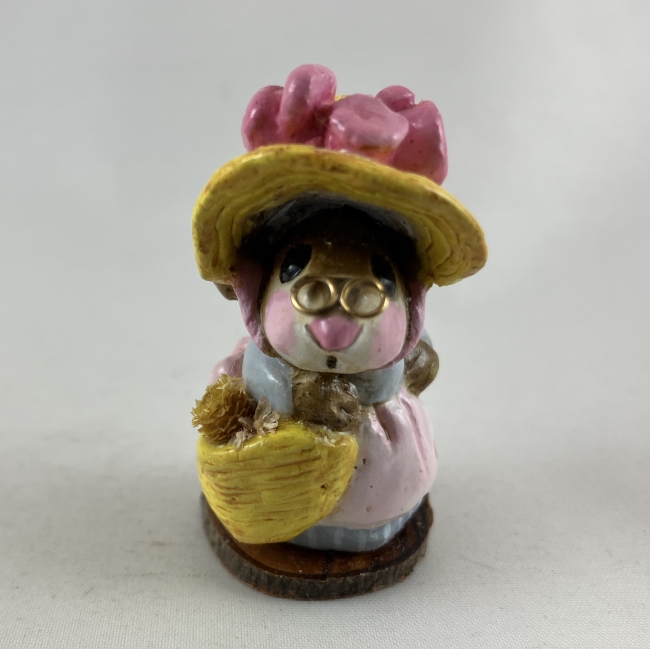 M-002a Miss Mouse with Straw Hat