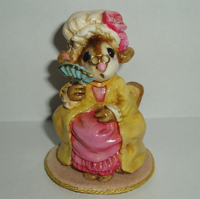 M-010_Fan_Mouse_yellow_overskirt_pink_underskirt