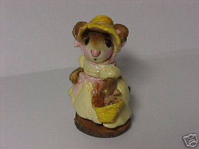 M-012_May_Belle_Mouse_yellow