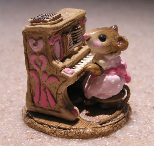 M-030_Mouse_Pianist_pink