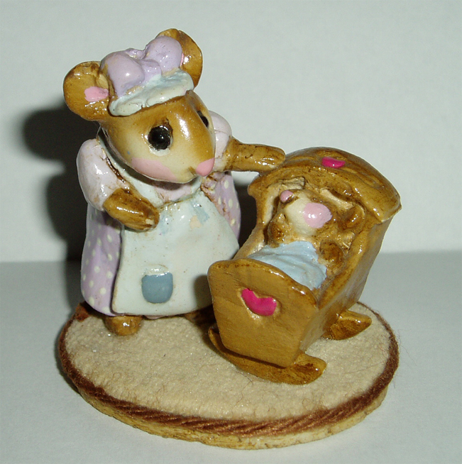 M-035_Rock-a-bye_Baby_Mouse_lavender_dots
