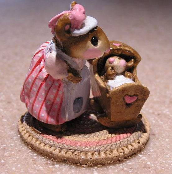 M-035_Rock_a_bye_Baby_Mouse_pink_stripes