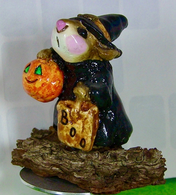M-044 Witch Mouse