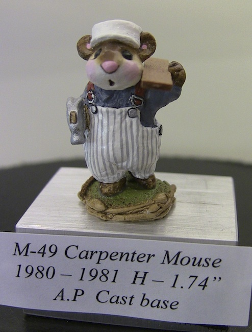M-049 Carpenter Mouse