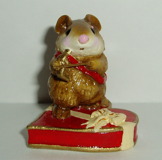 M-094_Cupid_Mouse_red_heart_cream_bow