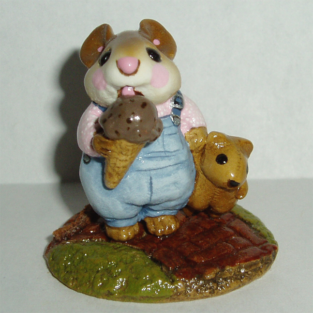M-100_Mouseys_Cone_chocolate_chocolate_chip