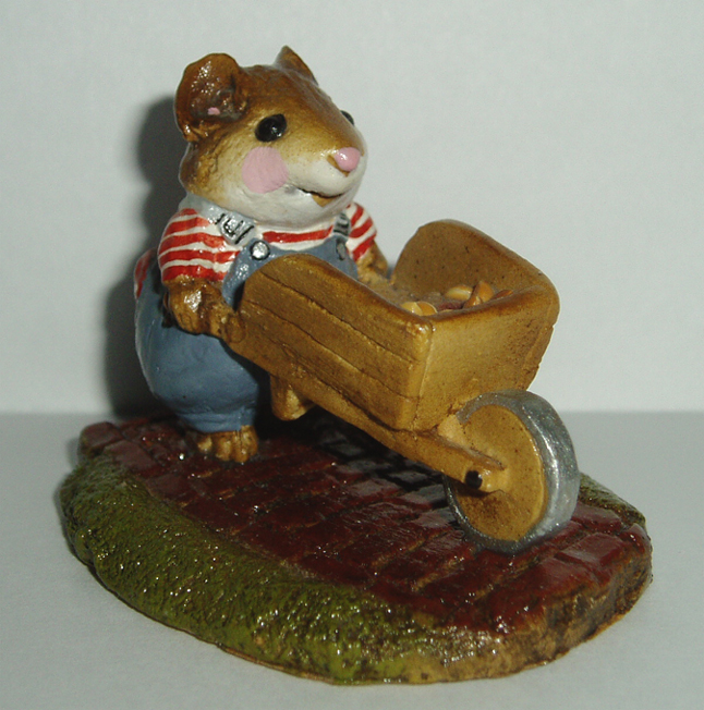 M-104_Harvest_Mouse_seeds_brick