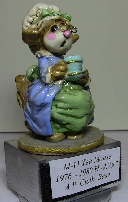 M-011 Tea Mouse