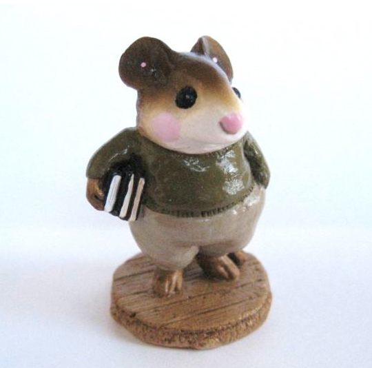 M-139_Mouse_on_Campus_olive_green
