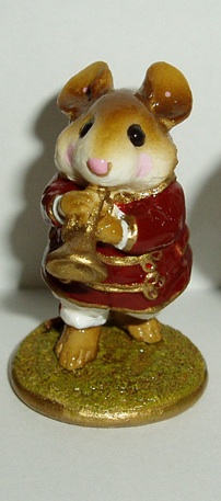 M-153a_Trumpeter_maroon
