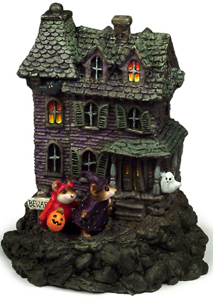 M-165_Haunted_Mouse_House_purple