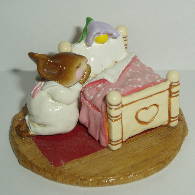 M-178_Night_Prayer_ivory_bed_pict2