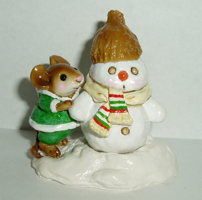 M-188_Snow_Buddies_green_snowsuit_cream_scarf