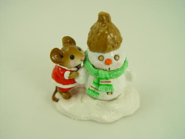 M-188_Snow_Buddies_red