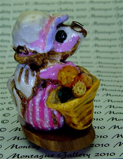 M-1a_Market_Mouse_pink_dress_left