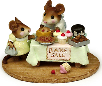 M-220_Mouseys_Bake_Sale_greencloth