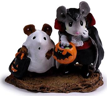 M-284_Two_Scared_Spooks_red