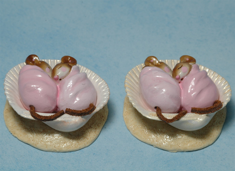 M-289b_Wee_Sea_Twins_pink_pict2