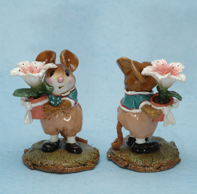 M-295_Love_in_Bloom_tan_pict2