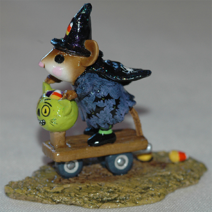 M-296_Scootin_with_the_Loot_Fairy_Tales_bats_left