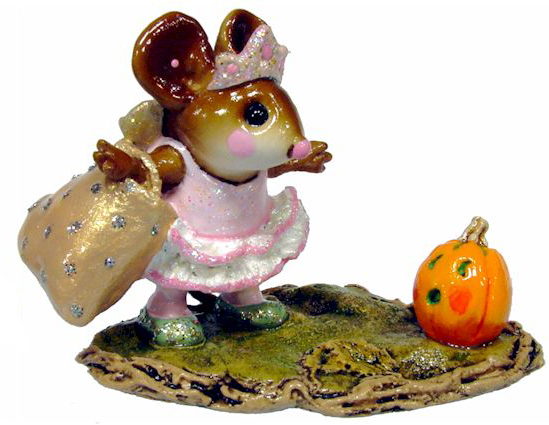 M-299_The_Halloween_Princess_pink