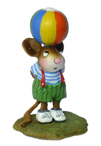 M-340a_Tippy_Top_beach_ball