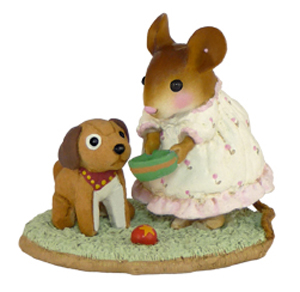 M-357_Doggies_Dish_white