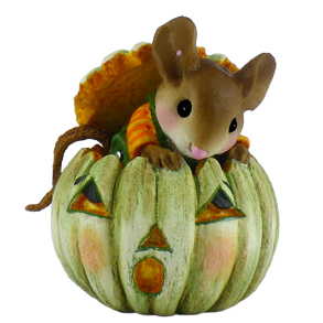 M-379s_Pumpkin_Pop_Up_white_pumpkin