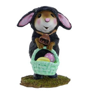 M-433_Mommys_Little_Lamb_black
