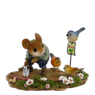 M-437_The_Garden_Bandits
