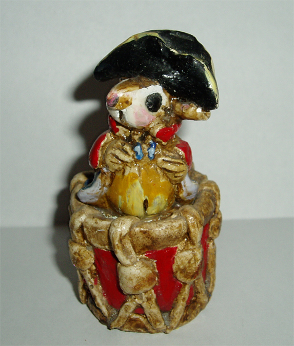 MM-02_Mouse_on_Drum_with_Black_Hat_front