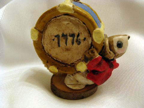 MM-03_Mouse_Carrying_Large_Drum_pic3