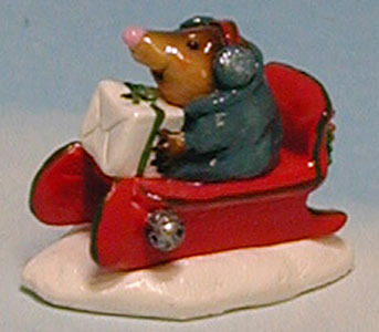 MO-03_Moles_Red_Sled
