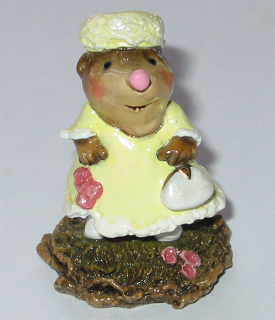 MO-05_Jackie_O_Mole_yellow