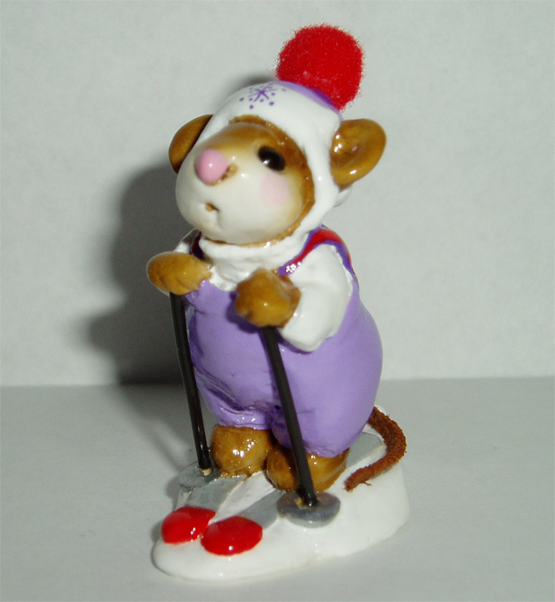 MS-09_Skier_Mouse_Whimsey_Hollow_lavender_pants_red_top_knot