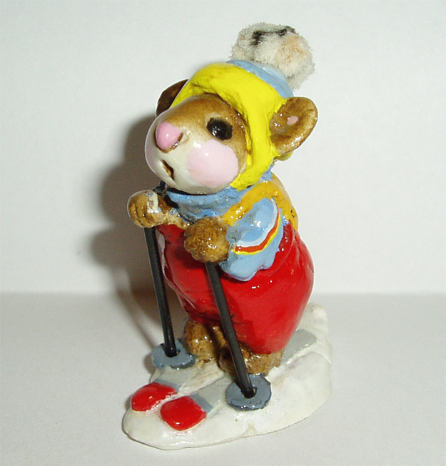 MS-09_Skier_Mouse_black_white_knot