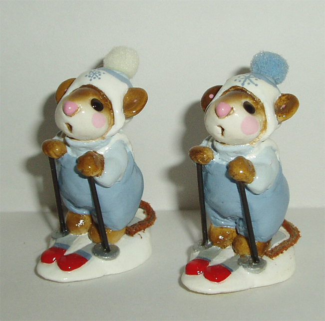 MS-09_Skier_Mouse_light_blue_pants_both