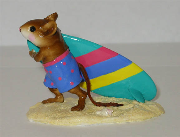 MS-19_Surfs_Up_stripes