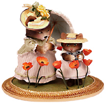 MU-07_Cats_With_Poppies