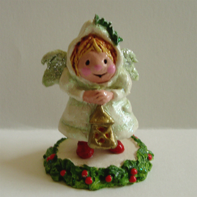 NoNum_Christmas_Angel_with_Lantern