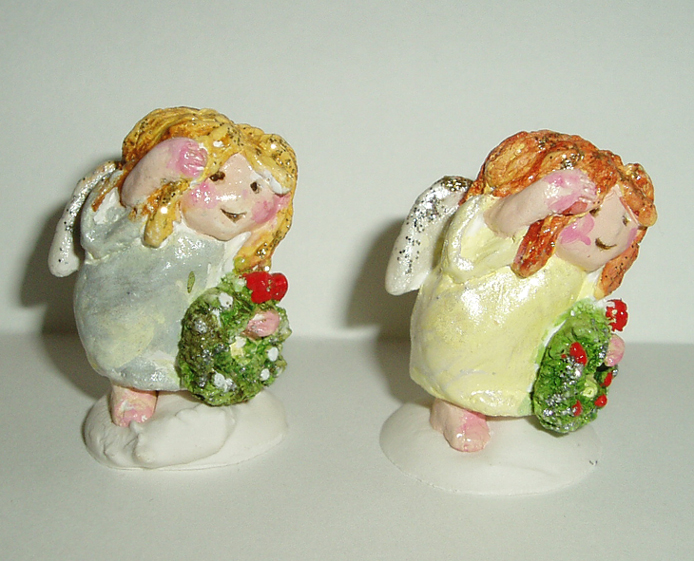 NoNum_Christmas_Angel_with_Wreath_duo