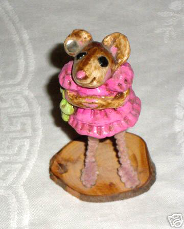 NoNum_Party_Mouse_in_Plain_Dress_pink
