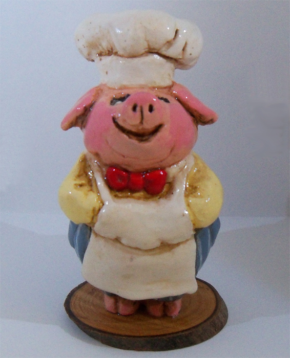 P-02a_Piggy_Baker_hidden_hands